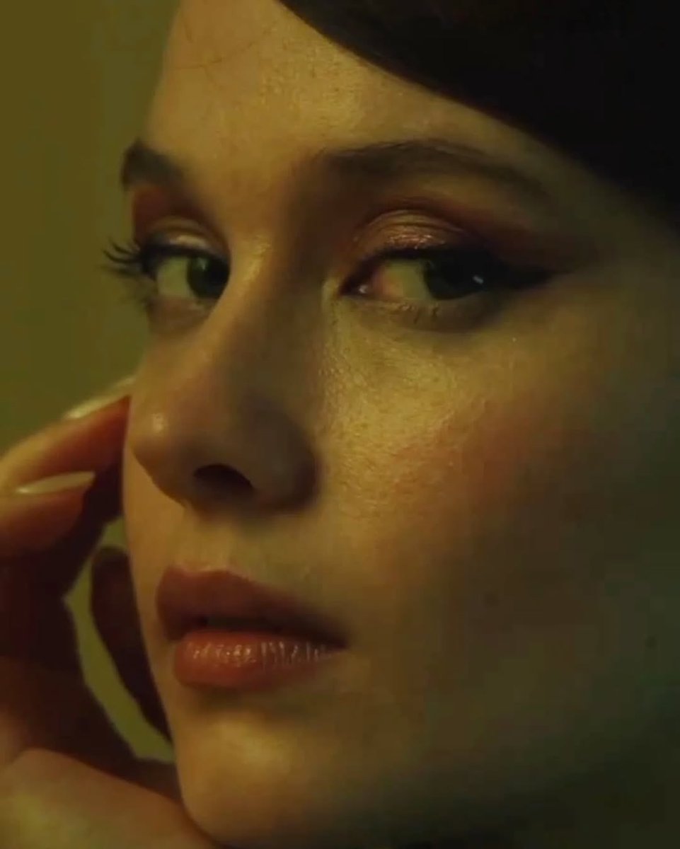 JonnyLeTran5's tweet photo. Blessing your timeline with Cailee Spaeny π #CaileeSpaeny #Priscilla #CivilWar #AlienRomulus #PacificRimUprising #BadTimesattheElRoyale #HowItEnds #WakeUpDeadManAKnivesOutMystery #OntheBasisofSex #TheCraftLegacy #UnlimitedWorld #Vice #Devs #MareofEasttown #beautiful https://t.co/lX1iF8Qxbt