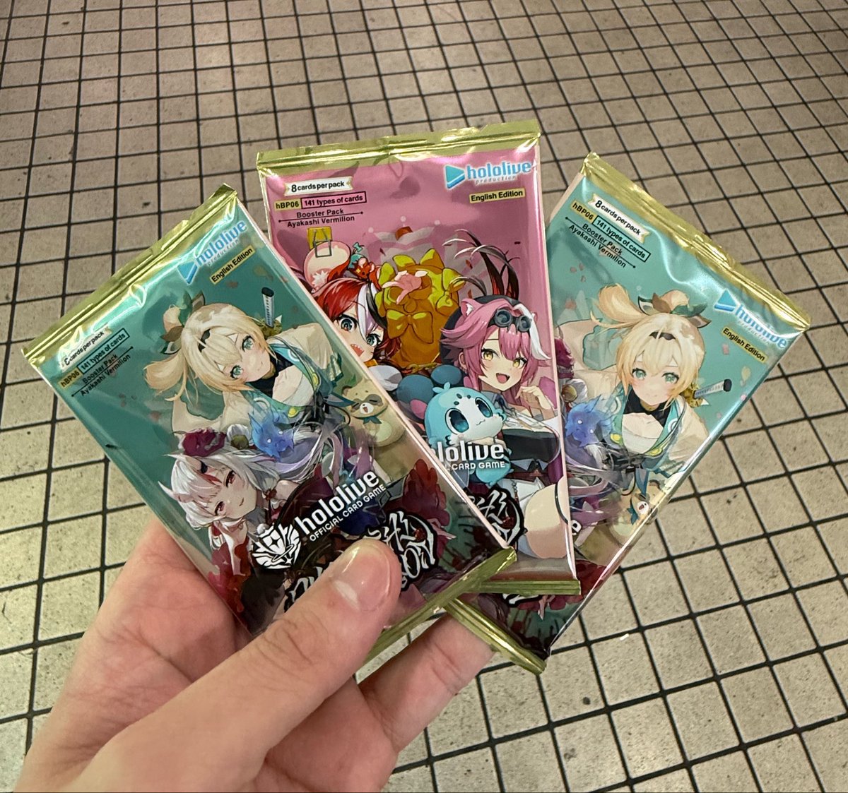rateholo's tweet photo. 記念に海外版ホロカを購入 https://t.co/3eP08NJriW