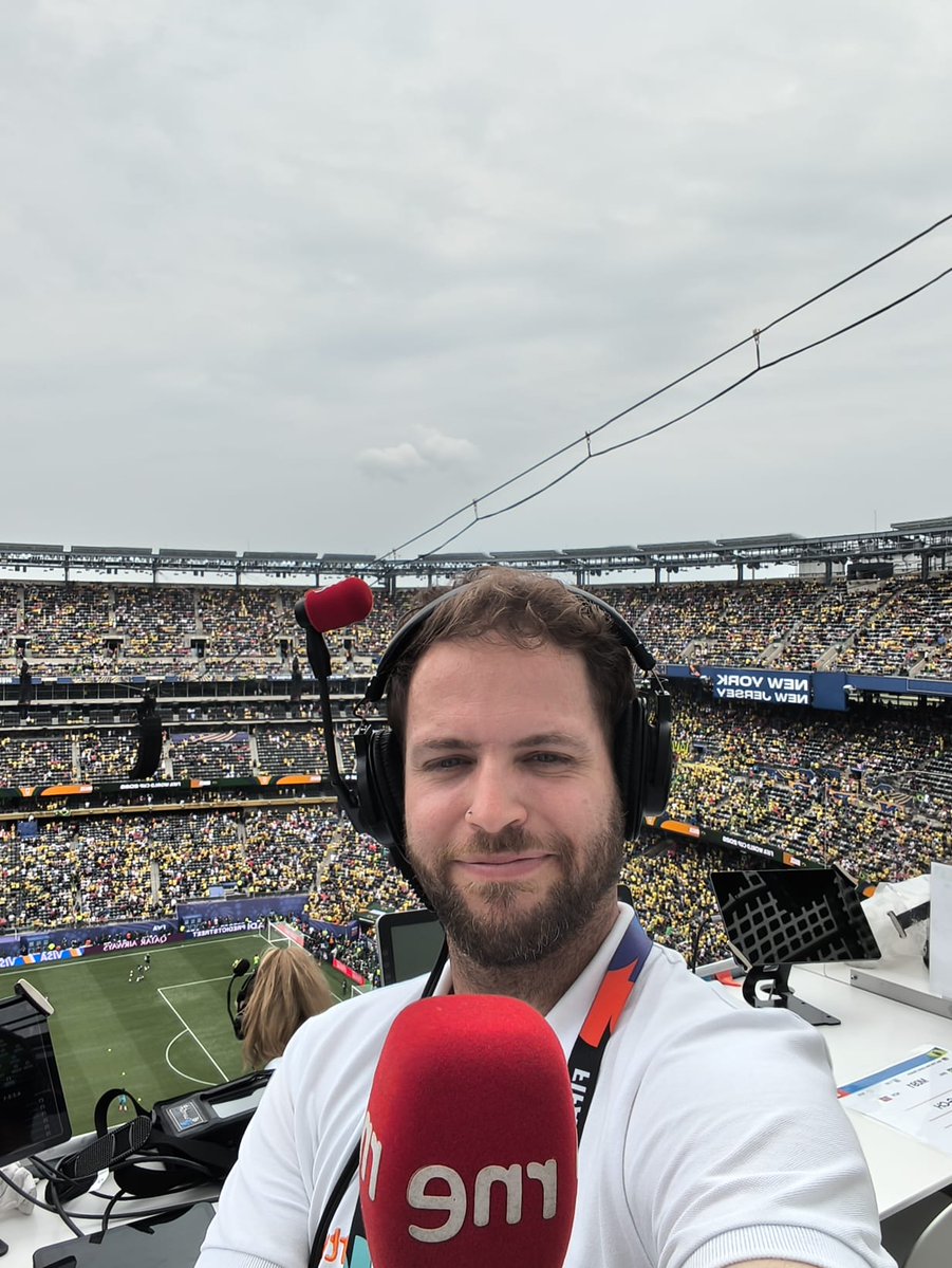 RNEdeportes's tweet photo. 🤔¿VINICIUS O HAALAND? Solo uno pasará a semifinales...

⚽️@CBF_Futebol 🆚@nff_landslag
🏆 1/8 @FIFAcom 
⏰ 22h
🏟️ MetLife Stadium

🎙️@lucasgarper
🗣️ Mista y @Carlos__Carpio 

📻 En #TableroDeportivoRNE con @miguelangmendez y @Silviaverdec 👉 https://t.co/0sYfFpX5pD https://t.co/Ehv8zWNbUm