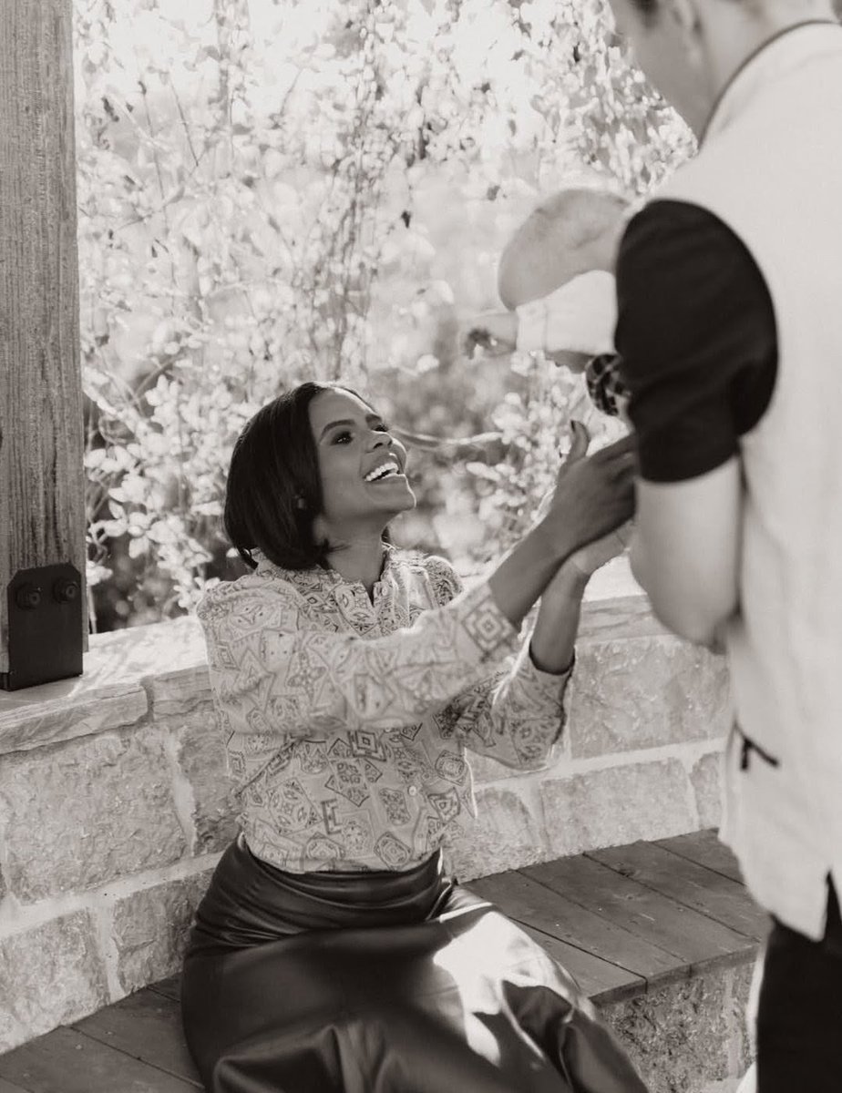 JodyChaseTN's tweet photo. Whenever I come across photos of Candace Owens with her husband and children, there's a genuine glow about her that shines through every picture.

You can tell she's living the life she always dreamed of. https://t.co/1w0JeMMZCk
