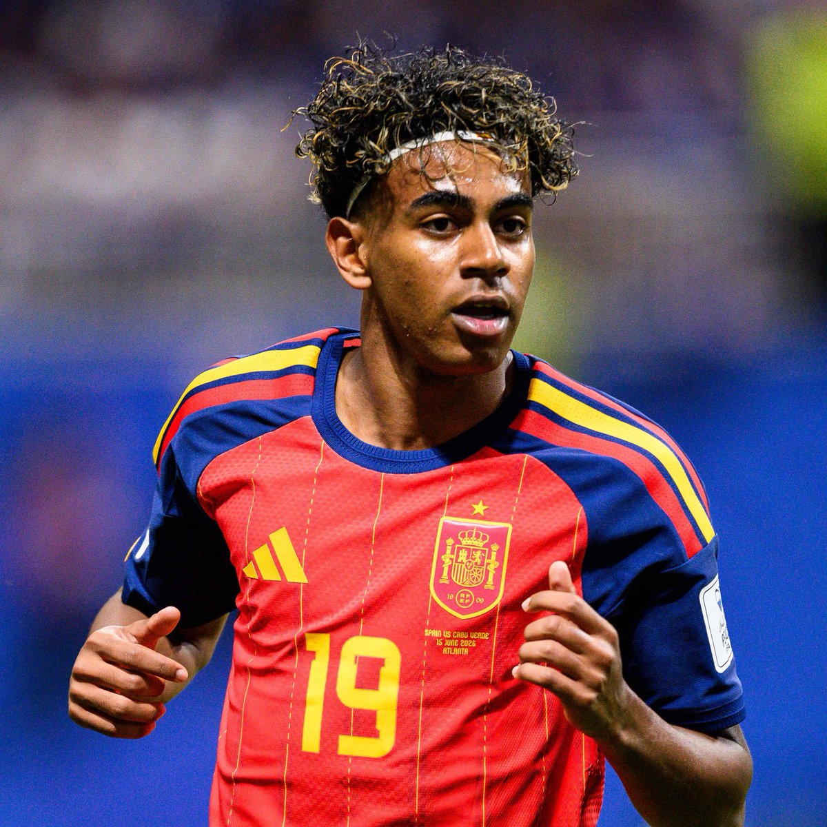 BarcaUniversal's tweet photo. 🚨 Thiago Alcantara: "Lamine Yamal has everything to become the best player in the world."

"He was already close to being the best player in the world this past year, so why not next year?"

"He has the aura, he changed Spain's dynamics. Lamine will be the one who decides if he stays at the highest level for many years."