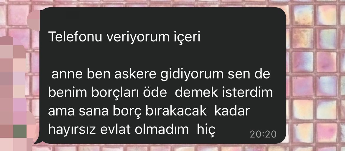 acilicrax's tweet photo. kardesim bize haber vermeden askere gitmis ve biz su mesajla ogrendik biz naptik bu cocuga da boyle bi seyi haber bile vermedi uzuntuden gebericem simdi https://t.co/SdxPx3HExc