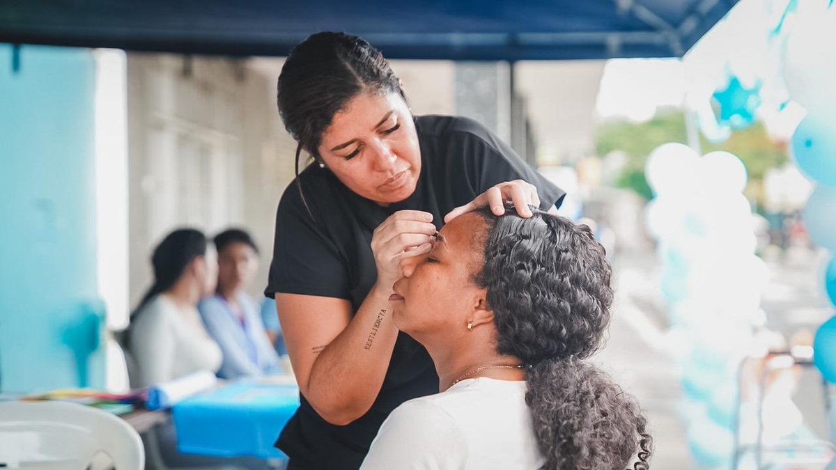 DASEAlcaldiaGye's tweet photo. Un plan para desconectarse de la rutina, compartir en familia y redescubrir la ciudad desde sus calles. 🙌

#AsíSeHaceGuayaquil #CiudadDeTodos https://t.co/ufNZhiwvCs