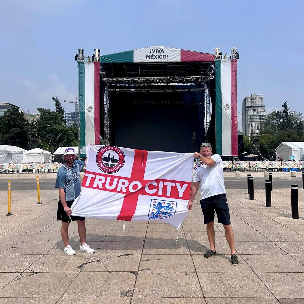 TCFC_Official's tweet photo. 🇲🇽 Travelling World Cup Tinners…

❤️🖤 #WeAreTheCity https://t.co/plM8XJf3s7