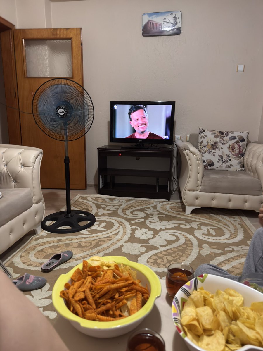 seoulsatellite's tweet photo. x: uzak mesafesiniz yılda 2 kez bulusuyosunuz kesin cok güzel zaman geciriyosunuzdur

biz: https://t.co/VwnXzeh5XY