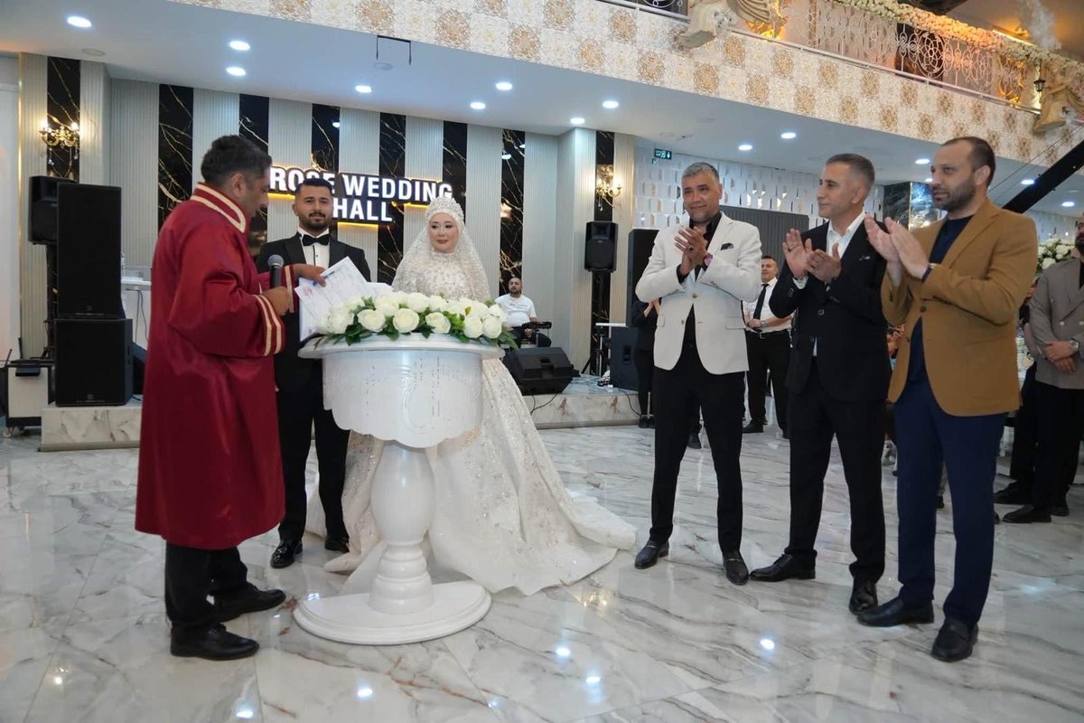 mhpsincan06's tweet photo. İl Başkanımız Sn. Alparslan Doğan, İl Yönetim Kurulu Üyelerimiz,İlçe Başkanımız Sayın Mesut Genç, Yenimahalle İlçe Başkanımız Sn. Hüseyin Altınok ve Keçiören Belediyesi MHP Meclis Üyemiz Sn. Tekin Doğan, Koçak ailesinin kıymetli kızı Melike Hanım ile Ünlü ailesinin kıymetli oğlu Sefa Bey’in nikah merasimine katılarak mutluluklarına ortak oldular.

Koçak ve Ünlü ailelerini tebrik ediyor, Melike Hanım ile Sefa Bey’e bir ömür boyu sağlık, huzur ve mutluluk diliyoruz.