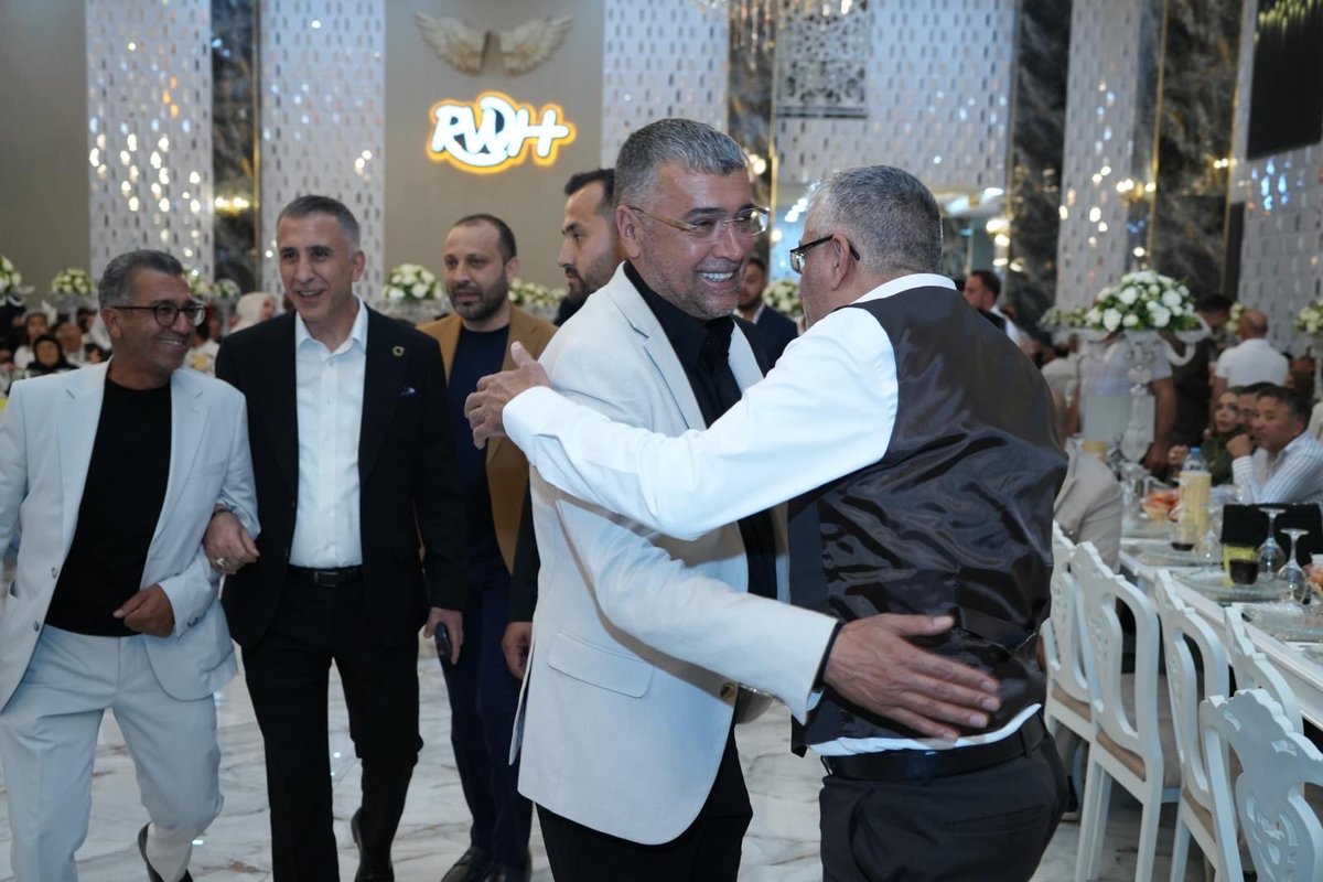 mhpsincan06's tweet photo. İl Başkanımız Sn. Alparslan Doğan, İl Yönetim Kurulu Üyelerimiz,İlçe Başkanımız Sayın Mesut Genç, Yenimahalle İlçe Başkanımız Sn. Hüseyin Altınok ve Keçiören Belediyesi MHP Meclis Üyemiz Sn. Tekin Doğan, Koçak ailesinin kıymetli kızı Melike Hanım ile Ünlü ailesinin kıymetli oğlu Sefa Bey’in nikah merasimine katılarak mutluluklarına ortak oldular.

Koçak ve Ünlü ailelerini tebrik ediyor, Melike Hanım ile Sefa Bey’e bir ömür boyu sağlık, huzur ve mutluluk diliyoruz.
