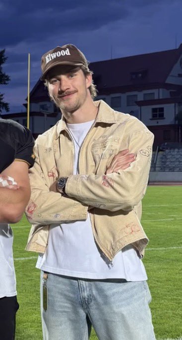 meganlovaniaa's tweet photo. If nothing else we still have the dostache https://t.co/oJ91zjJuvY