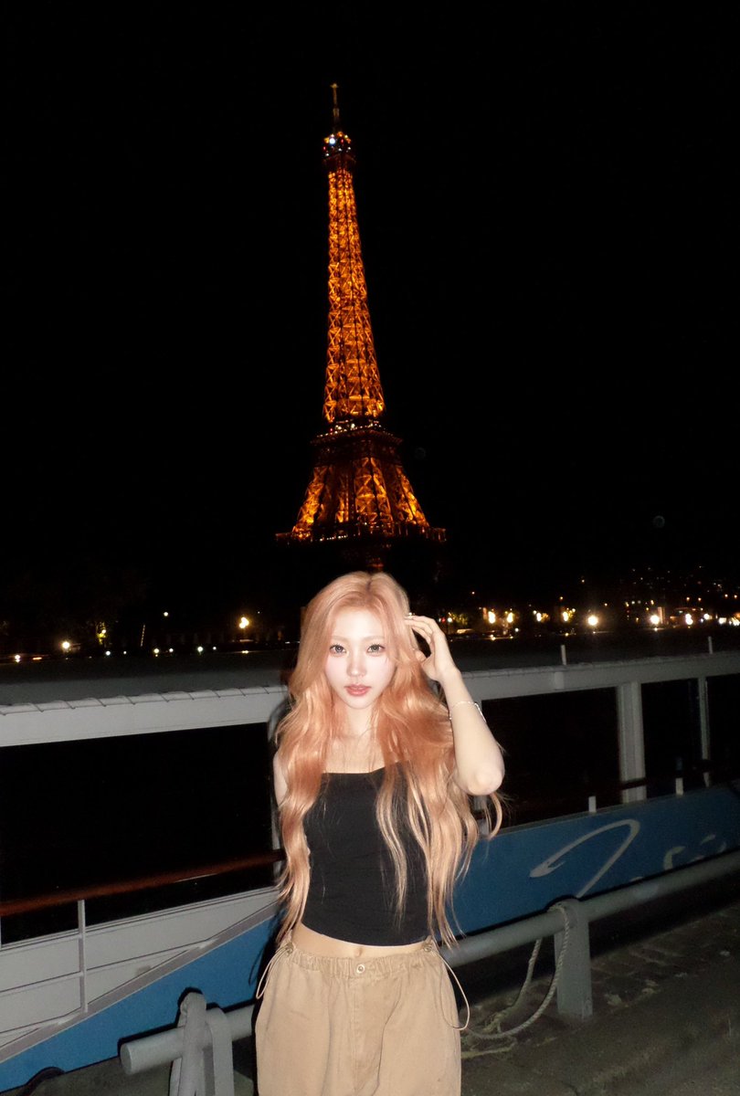 stellaspic's tweet photo. stella is so pretty https://t.co/qRCw1ufJ8z