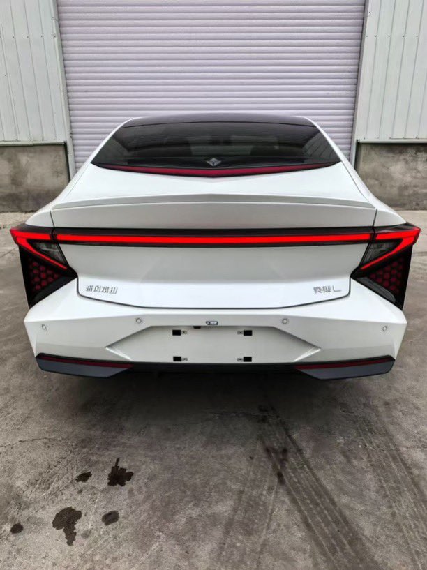 orioninc_ng's tweet photo. 2026 Honda Link L,. Fully electric range of 520 km, multifunctional steering wheel, adaptive cruise control, 360-degree surround view, five-screen display, L2 driving assistance

🏷️ 37m
Car condition : perfect 
Door step delivery 
Buying ,shipping, custom duty 
No hidden charges https://t.co/xHey97wfpt