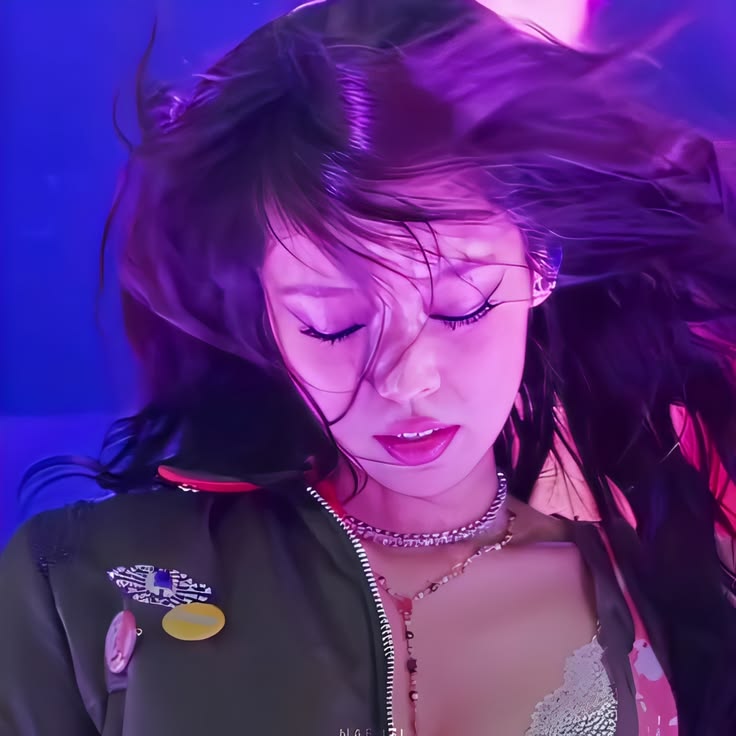 BLACKPINKSCRAVE's tweet photo. NME names JENNIE the future of pop. https://t.co/BhxQ6878v1