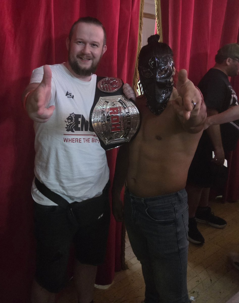 BenCGS's tweet photo. Meeting @bandidowrestler 🔫🔫 on the day England play Mexico no less 🏴󠁧󠁢󠁥󠁮󠁧󠁿🇲🇽

Thankyou Amigo 🫶🙌 https://t.co/mEzMh5xK5K