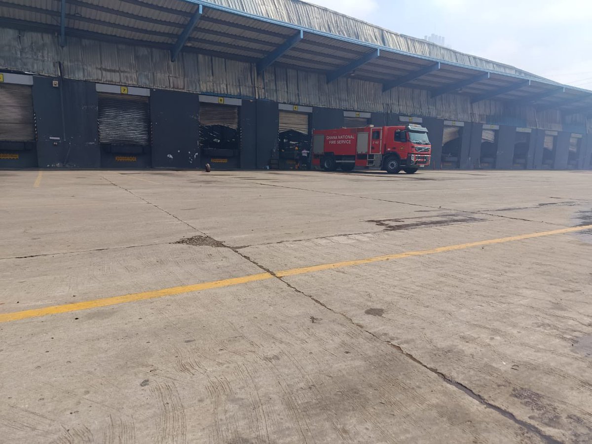 gnfsofficial's tweet photo. 🚒🔥GNFS EXTINGUISHES MELCOM CENTRAL WAREHOUSE FIRE AT FREE ZONE ENCLAVE; NO CASUALTIES RECORDED https://t.co/J1pNoSMuUo