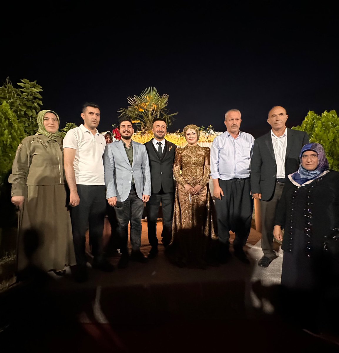akgencadiyaman's tweet photo. İl Gençlik Kolları Başkanımız Sayın Av. Hasan Ünsal ve kıymetli teşkilat mensuplarımız ile birlikte, İl Gençlik Kolları Yönetim Kurulu Üyemiz Yasin Ulu’nun nişan merasimine katıldık.

Hayatlarını birleştirme yolunda ilk adımlarını atan Yasin & Büşra çiftini gönülden tebrik ediyor, kendilerine sağlık, huzur ve mutluluk dolu bir ömür diliyoruz.

Rabbim birlik ve beraberliklerini daim, muhabbetlerini baki eylesin. 💐
@avhasanunsal 

#AKGençAdıyaman #AKParti #TürkiyeYüzyılı