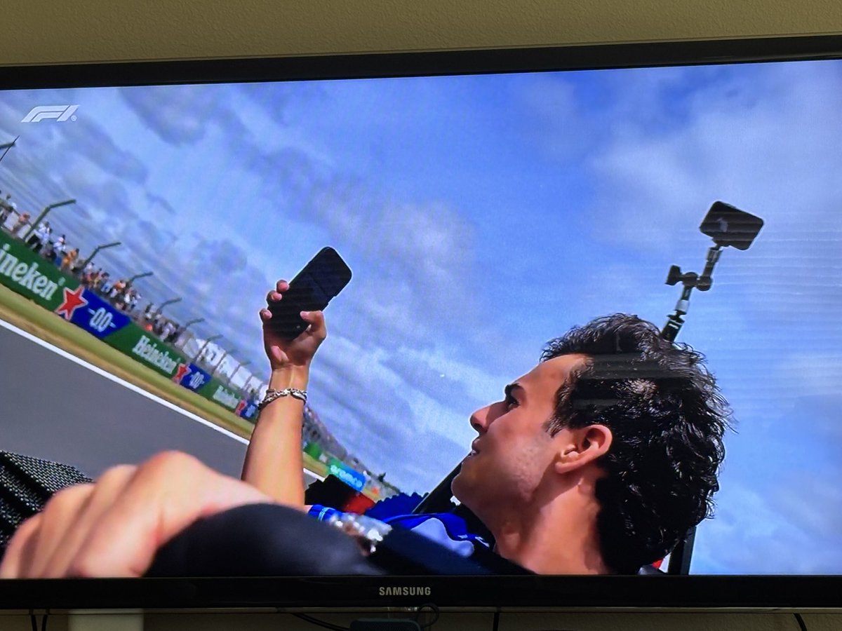 yookietsunoda's tweet photo. “i’m on the tv” 😭😭 https://t.co/ilM4AcrcxB
