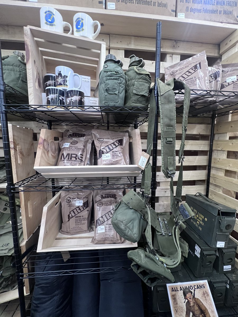 FentyRelLe_'s tweet photo. Not the vintage booths selling MRE’s for $10 😯 and even have boxes this shit is illegal af lol https://t.co/4B8NlseM6I