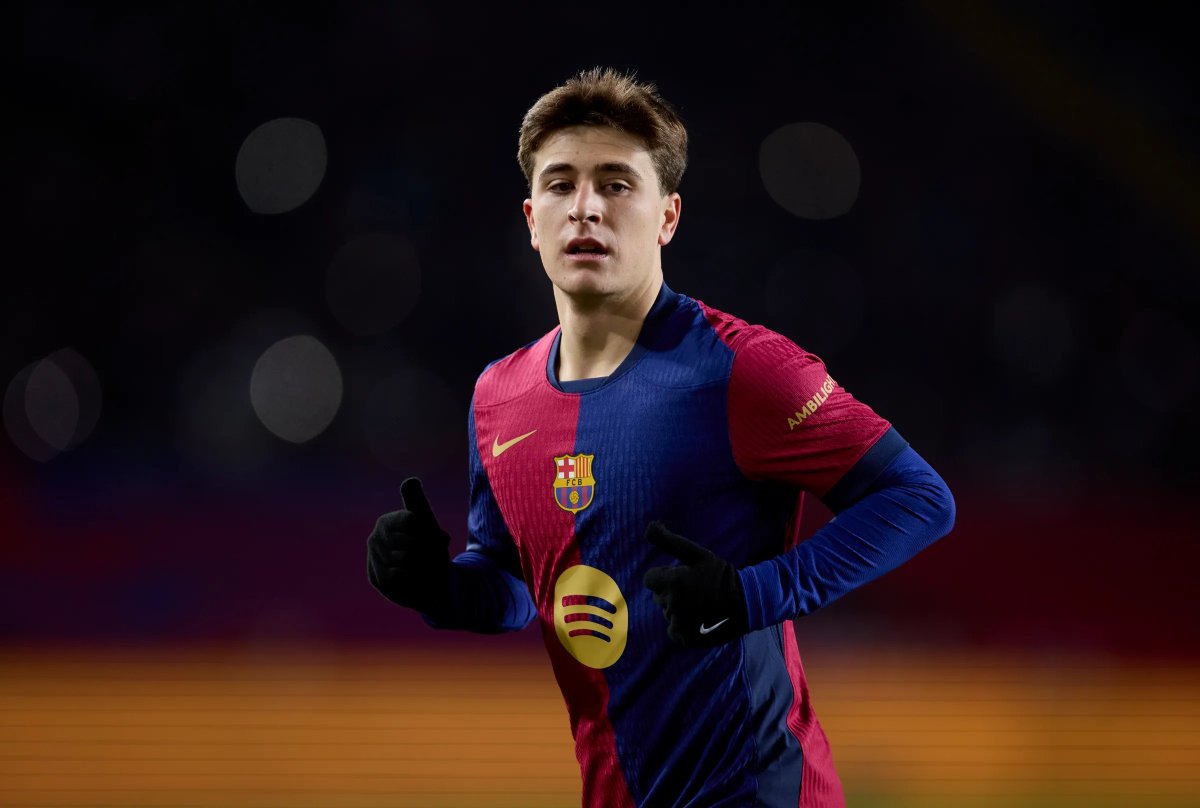 BarcaUniversal's tweet photo. 🚨 Barcelona are keeping an eye on Pablo Torre’s situation after Mallorca’s relegation.

Barça still own 50% of Pablo Torre’s rights and have control over his future.

The club do not plan to bring him back now, but his loan clause to a Primera club could become important if another team agrees to cover his salary.

— @sport