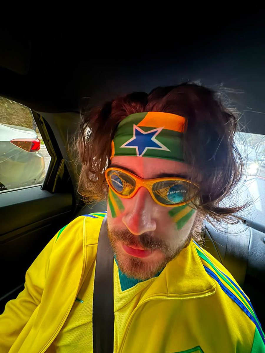CellbitENG's tweet photo. 🫧 Cellbit sent a message on WhatsApp!

"🇧🇷3x2🇳🇴 today" https://t.co/k3vsLA6hG0