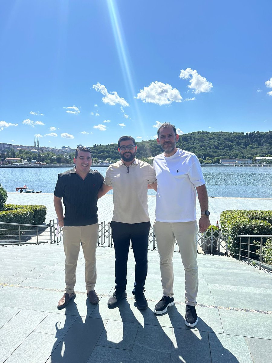 Hamza55148227's tweet photo. Çevre, Şehircilik ve İklim Değişikliği Bakanımız Sn. Murat Kurum’un katılımlarıyla gerçekleştirilen Ana Kademe Mahalle Başkanları Toplantısı’nda teşkilatımızla bir araya geldik.. https://t.co/sOcqsirGZw