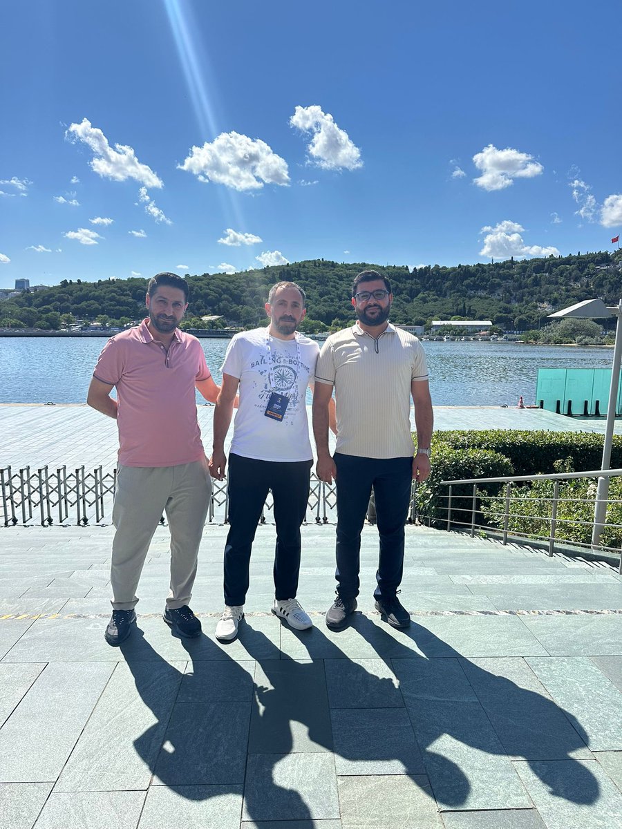 Hamza55148227's tweet photo. Çevre, Şehircilik ve İklim Değişikliği Bakanımız Sn. Murat Kurum’un katılımlarıyla gerçekleştirilen Ana Kademe Mahalle Başkanları Toplantısı’nda teşkilatımızla bir araya geldik.. https://t.co/sOcqsirGZw