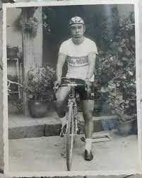 almeida_ernesto's tweet photo. 🎉 ¡Feliz cumpleaños al gran campeón #HipólitoPozoGonzález! 🥳
Hoy rendimos homenaje a una verdadera leyenda del ciclismo ecuatoriano, ganador de la primera Vuelta al Ecuador y orgulloso representante del país en los Juegos Olímpicos de México, los Juegos Bolivarianos https://t.co/PfWZOYdJCd