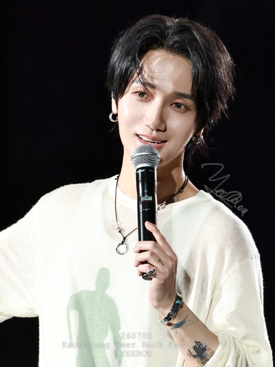 sakura02413's tweet photo. 260705 KH Beer Rock Festival 

검은 고양이 예성 예성 🎶🐈‍⬛

#예성 #YESUNG 
#슈퍼주니어 #SUPERJUNIOR https://t.co/mYMlcuhvGF