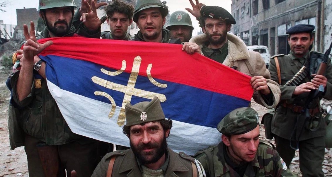 izvorzivota's tweet photo. Srpska zastava “trobojka” je ratna zastava, treba je zakonom zabraniti u BiH https://t.co/LmXVDQgJ0F