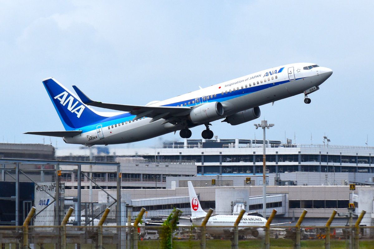 akio68720839's tweet photo. ＃羽田空港
おはようございます😊
土曜日は曇りでしたが久しぶりに羽田空港に行ってきました😀
やっぱり癒されます✨
今日もよろしくお願い致します🙏 https://t.co/Zfd1rwZw7T