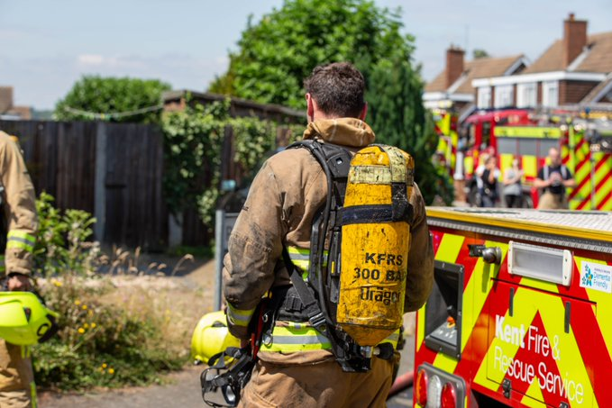 kentfirerescue's tweet photo. Two fire engines were sent to a grass fire in #Gravesend today.
More here: https://t.co/AY9E9N5Se2 https://t.co/9D6CIZgGQS