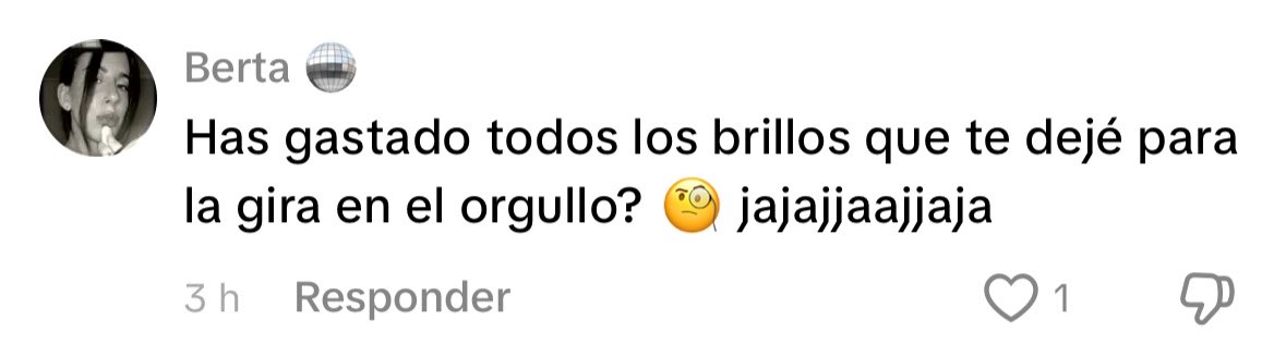 Valeerixg2's tweet photo. Nosotras: que mona Chiara llevándose brillitos para ponerle a todas sus amigas🥹

Berta: https://t.co/xOT6ew9Mht