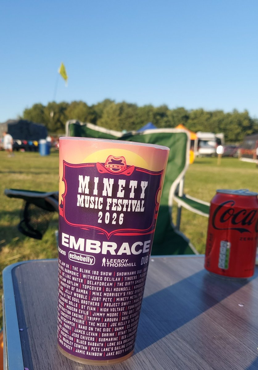 Sha2210's tweet photo. Fab weekend at Minety Music Festival #LiveMusic #Sunshine #Camping https://t.co/LsPAuHt4yv