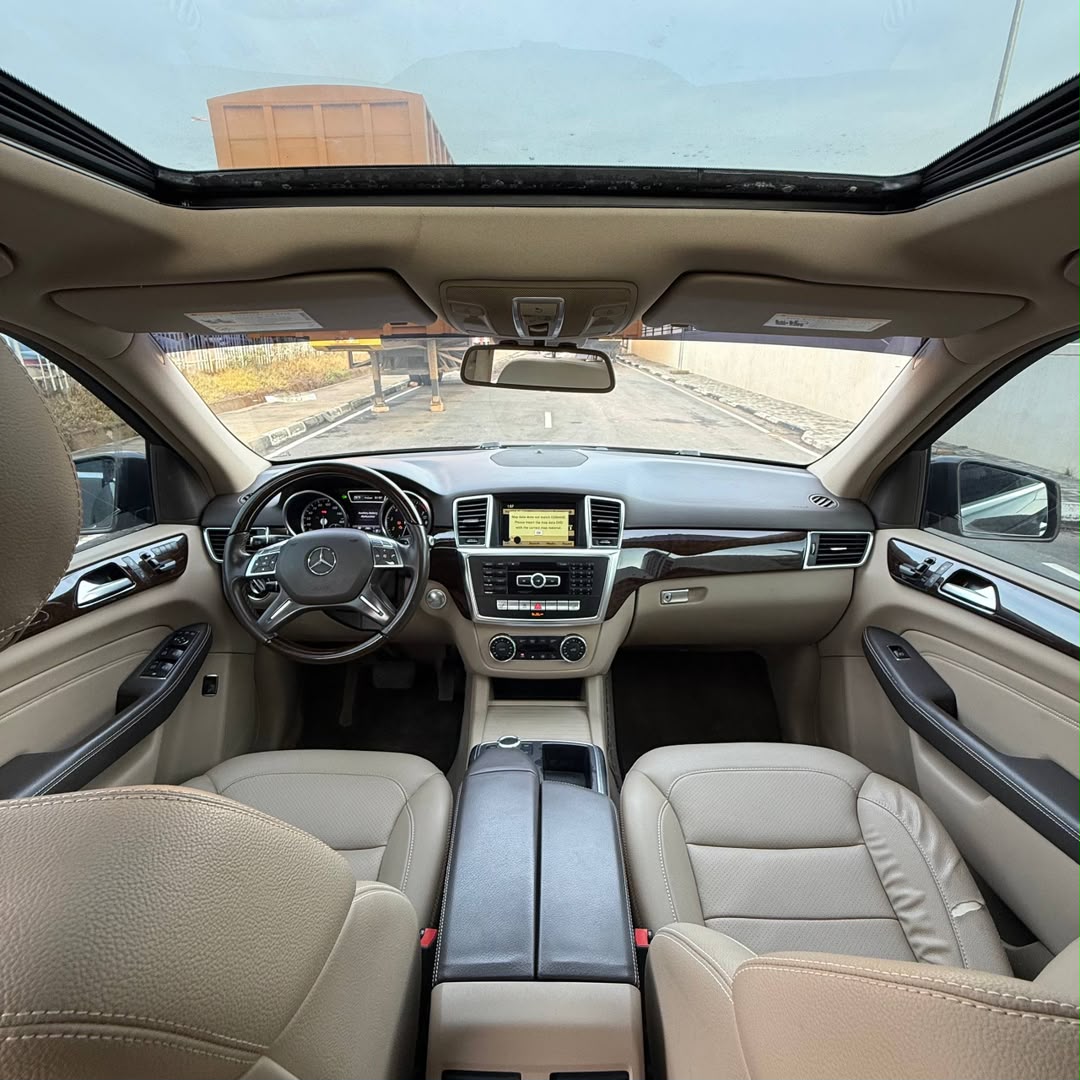 StephenOtaru's tweet photo. Grade A | Tokunbo | 2013 model | Mercedes Benz GLE 350 for grabs 

Grab for: N19.5 million only

Location: Abuja
Contact WhatsApp: 08179896568

Brazil Balogun Baddo FIFA Trump Infantino Audrey Santos Tomorrow is Monday Article Article 27 Naomi Osaka https://t.co/6Cvou3ZOg3