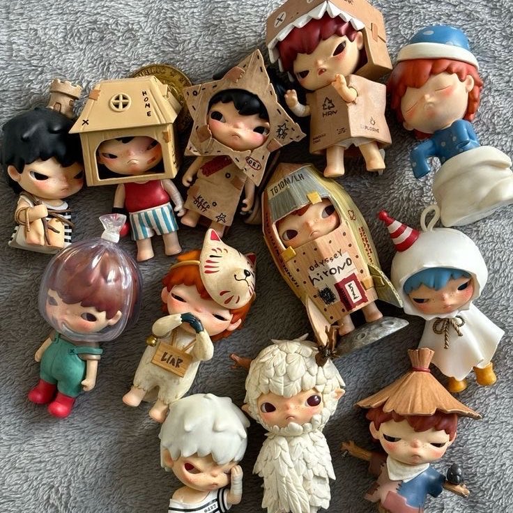 lunarwonz's tweet photo. &amp;TEAM as Hirono figures ᯓ★

⋆˙⟡ — a cute thread 🧵 https://t.co/4QF6m2Bp2z