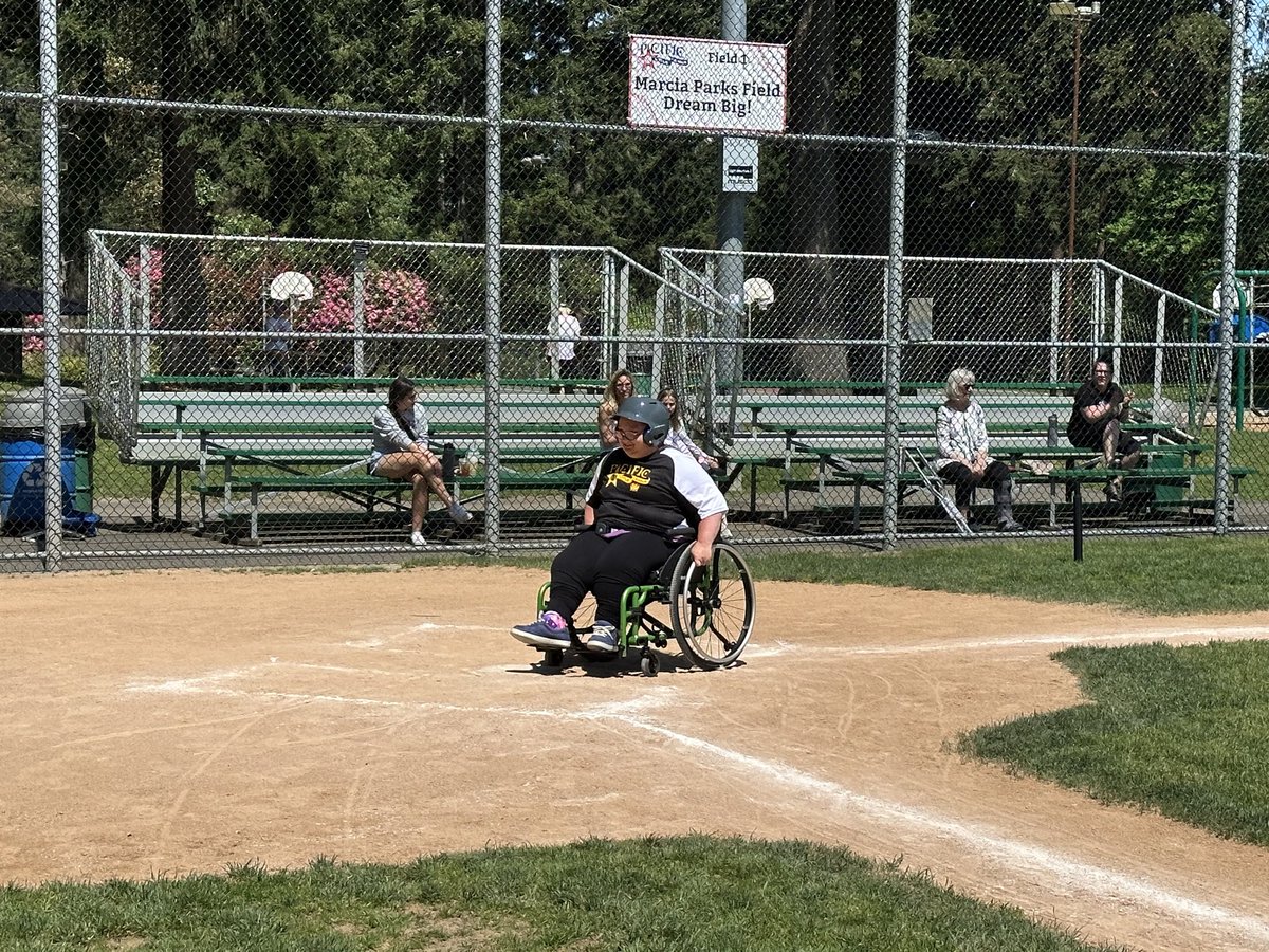JimmyWK1978's tweet photo. @shannondrayer My daughter just loved Challenger Baseball! https://t.co/TKxwUaD3RV
