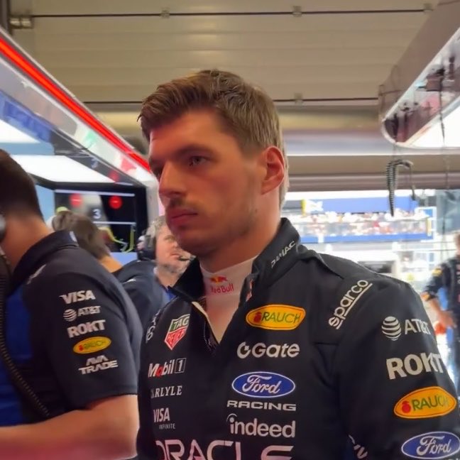 versamourz's tweet photo. he looked so hot when he was trying to explode the redbull garage with his mind https://t.co/B8hE0Uj9ak