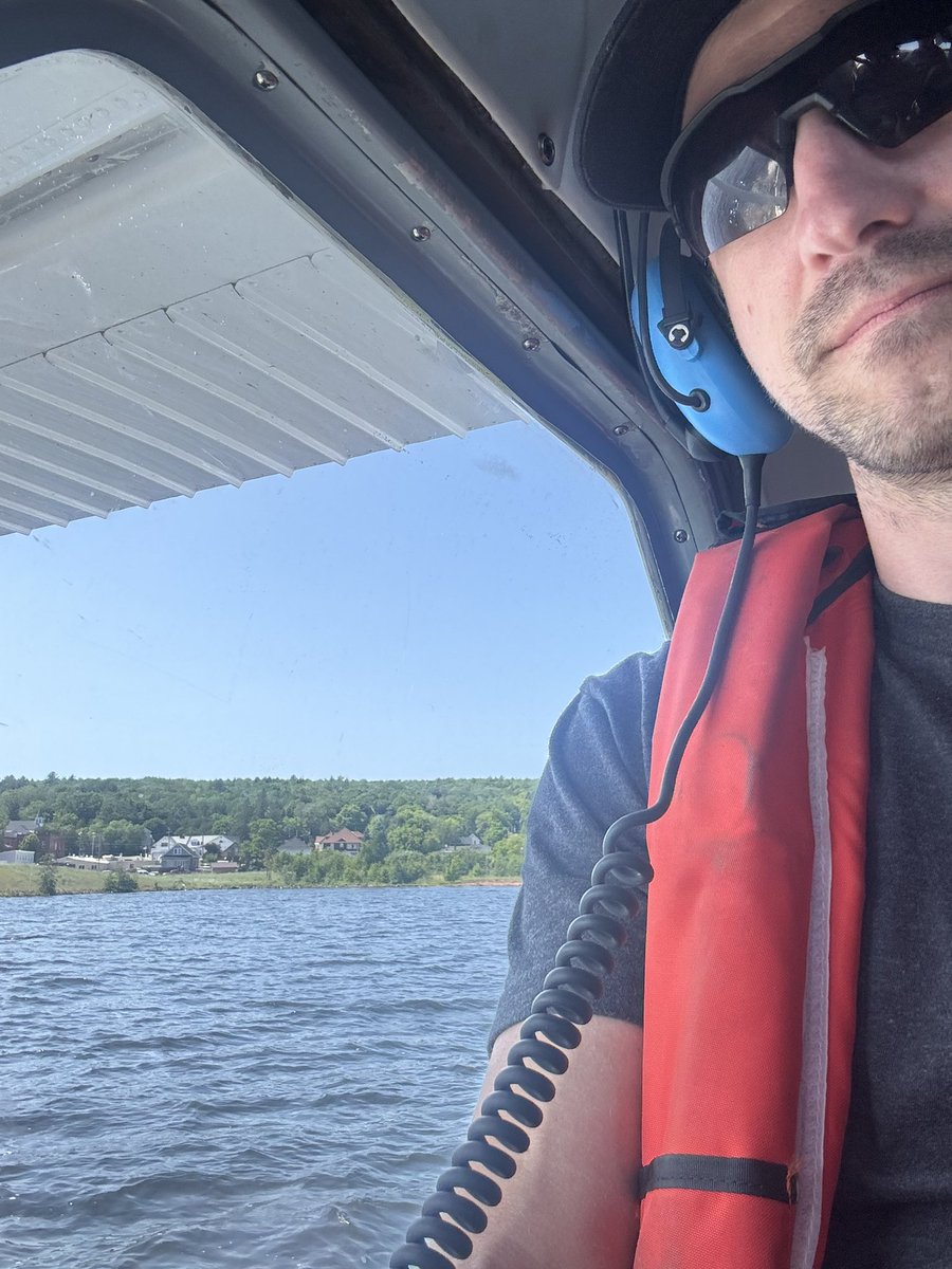 unclecole's tweet photo. sea plane send it https://t.co/17z4KS4j3f