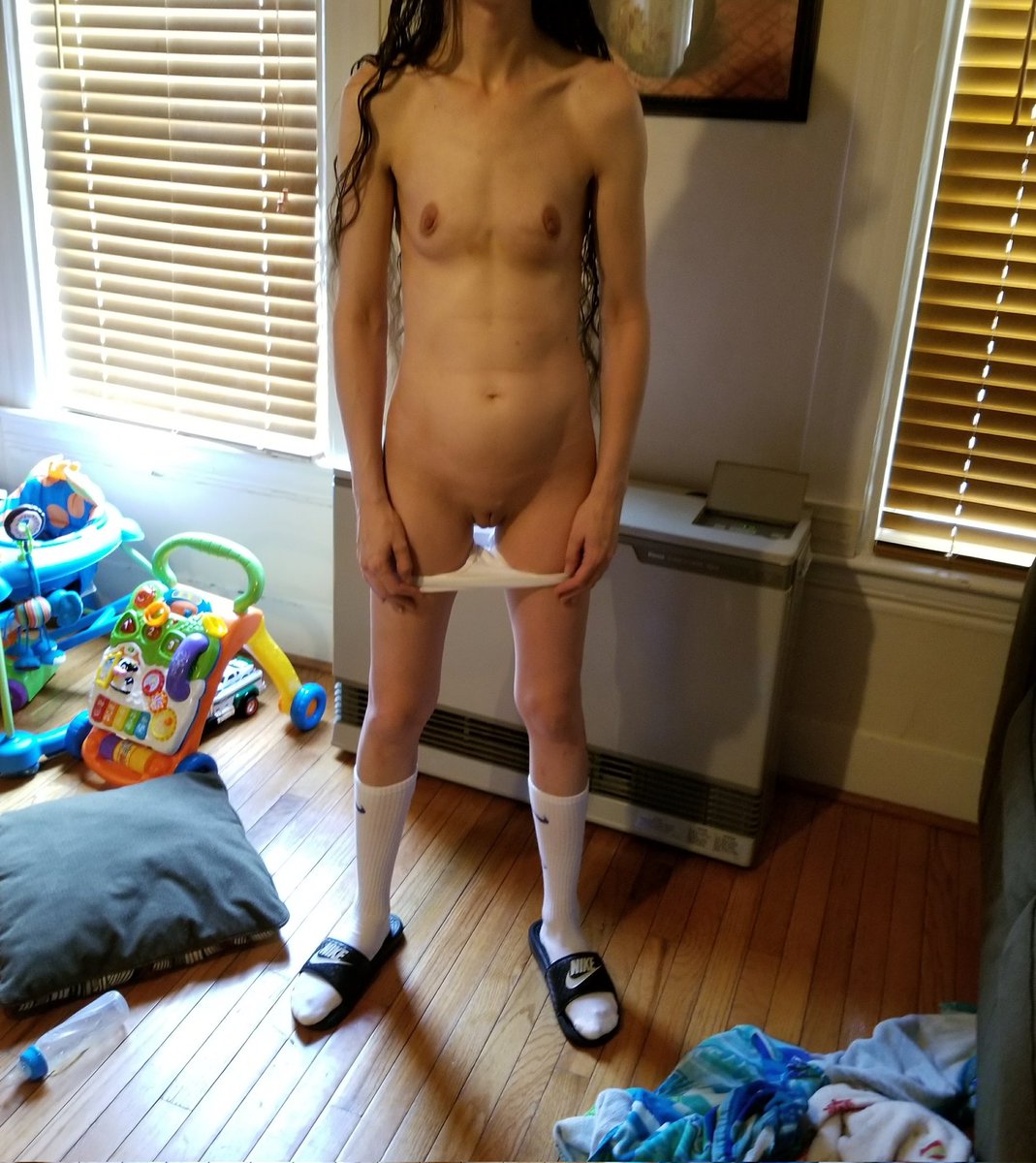 Ashfall0l7e's tweet photo. Like my skinny irl milf 🔥? Repost her 🔥 https://t.co/3PGlkBaIoK