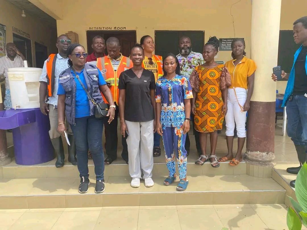ghfacta_'s tweet photo. UNICEF and WHO have trained NADMO staff in Keta on effective flood data collection.
This initiative aims to strengthen disaster preparedness and response in the Volta Region.

📸: ChannelOnetv https://t.co/5jreS4MeRo