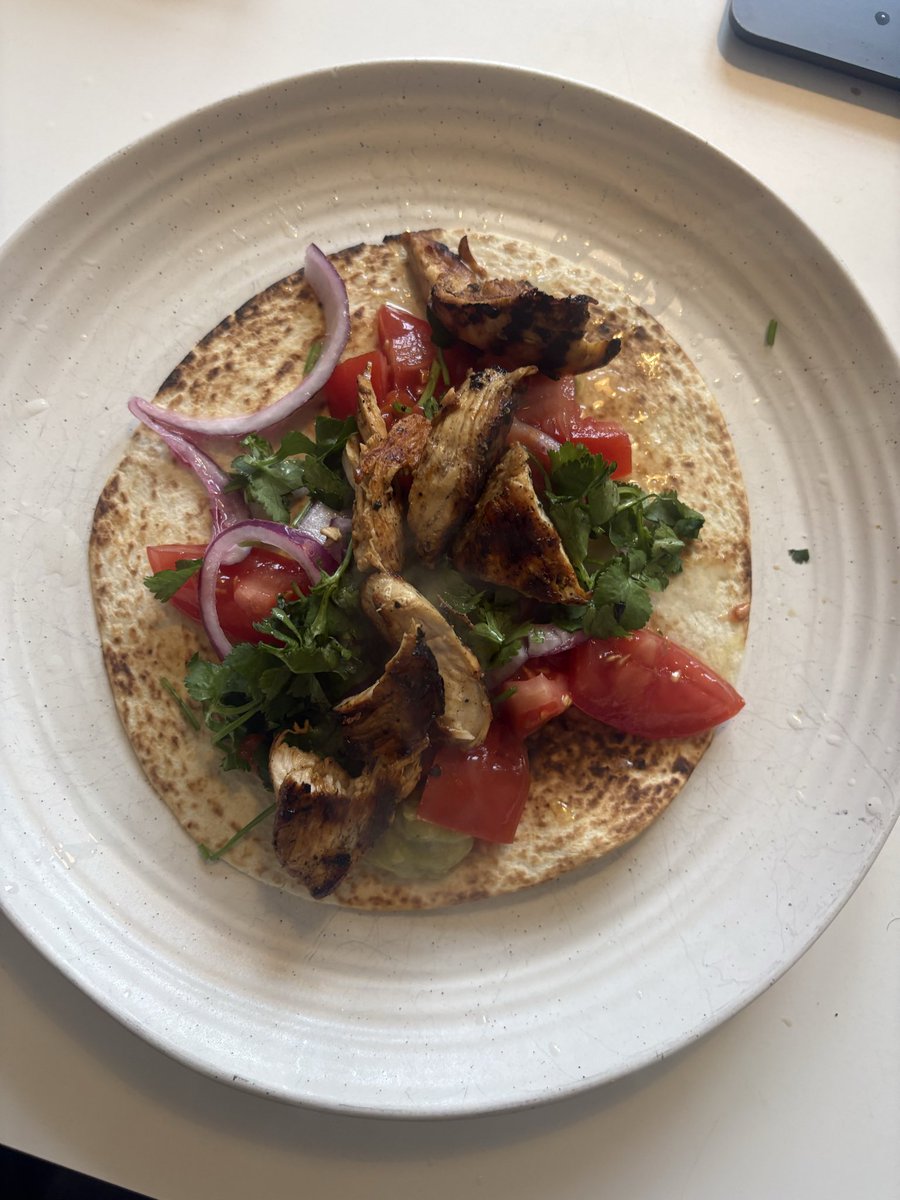 AlanJParks's tweet photo. I made fajitas tonight for dinner, no idea why.... https://t.co/xcjhb43vRj