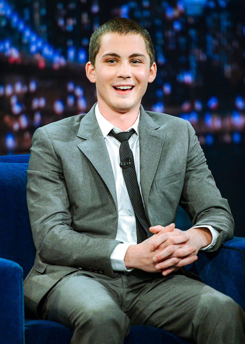 LoganLermanedit's tweet photo. Logan Lerman on Late Night with Jimmy Fallon on October 3 2012 #loganlerman https://t.co/7VyFqoI94j