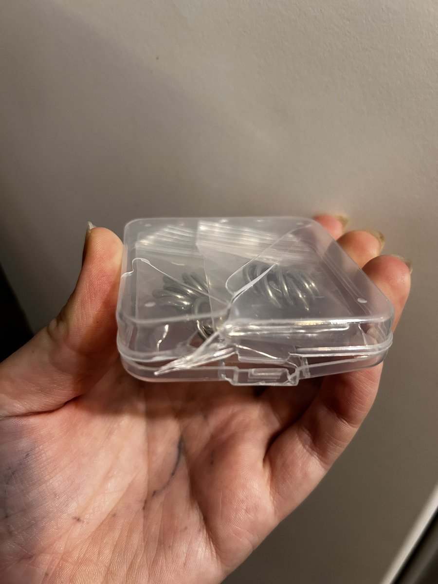 thicccii's tweet photo. Was so excited for my new 6G ear weights and they fucking suck :/ the package was open and damaged ?? and they were advertised to be able to actually wear them without tunnels..?? They’re literally sharp ugh https://t.co/hmXSB7ew71