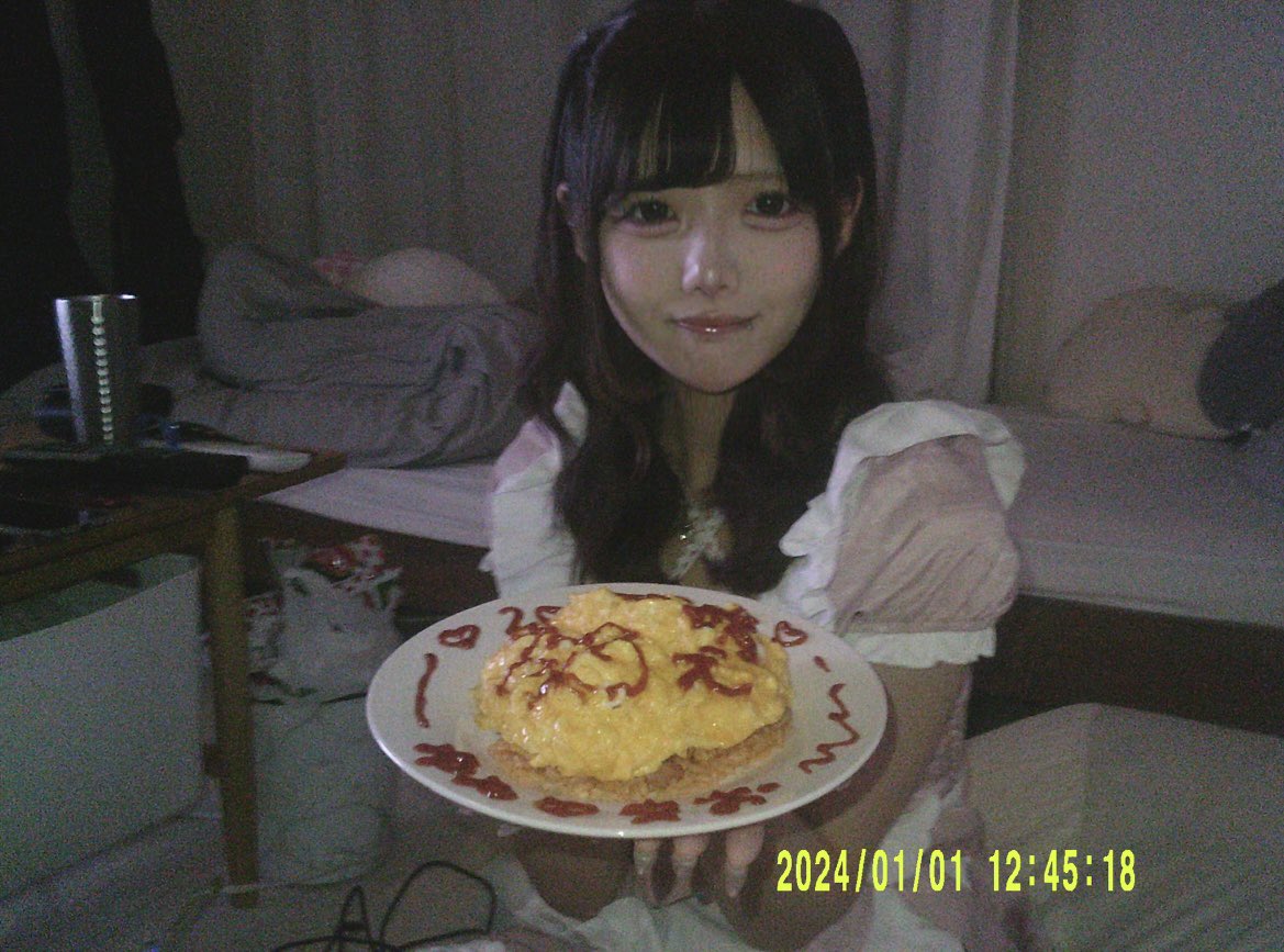 gi_vwi's tweet photo. メイドした♩生活感ワロ https://t.co/riHKFSiD1n