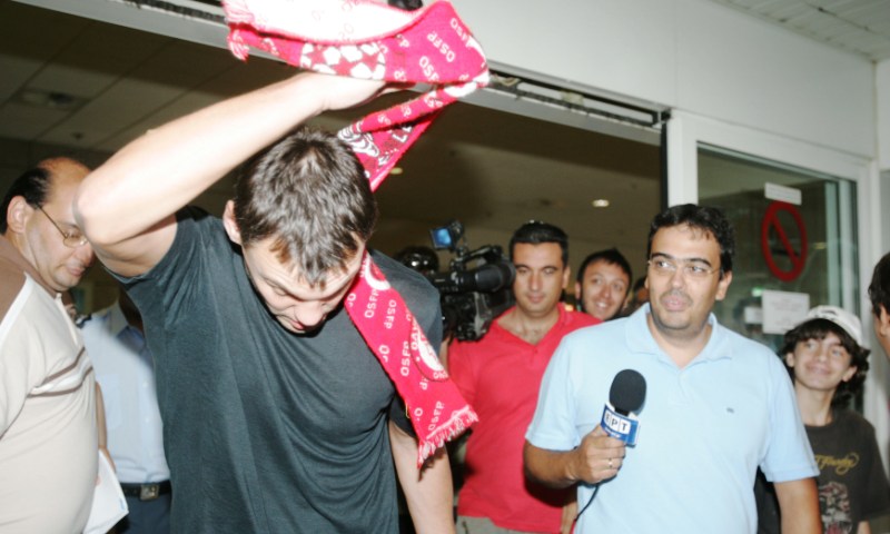 melliman's tweet photo. @kokkinos_17 Βρε μαλακα με κλεισμένη μεταγραφή και έρχεσαι και σχολιάζεις στο ποστ τόσο ηλίθιος είσαι ή απλά έχεις πολλά σύνδρομα... Σου θυμίζει κάτι;  Θες και κάτι πρωτότυπο😂😂😂 https://t.co/l1FhLBvL1I