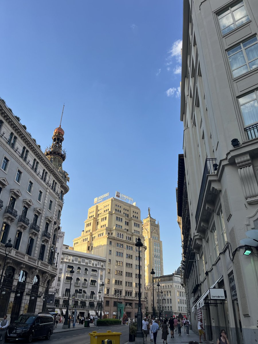heylluis's tweet photo. Mi primer orgullo en Madrid 🍭 https://t.co/ihp8oeaSPI