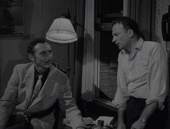 TheNightGallery's tweet photo. The Twilight Zone was "filmed in black-and-white, and much of the lighting was a noir type of lighting. There were so many dark fantasy ideas, and so many dark science fiction ideas, [that] the series had the feeling of being composed of mini film noirs."

— Richard Matheson https://t.co/2KSYCDOscJ