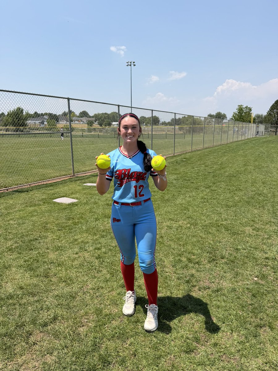BaileyGraham_12's tweet photo. BACK 2 BACK HOMERS!! 💣 Day 2 was a great one! I hit two home runs and was intentionally walked later in the game. Excited for what’s ahead!  @Katysoftball @LineDsoftball @D1Softball @ExtraInningSB @C_robertson10 @LSUsoftball @CoachNealPT @nicholls_sb @harringtonf12 #uncommitted https://t.co/KxxQhdjhZv