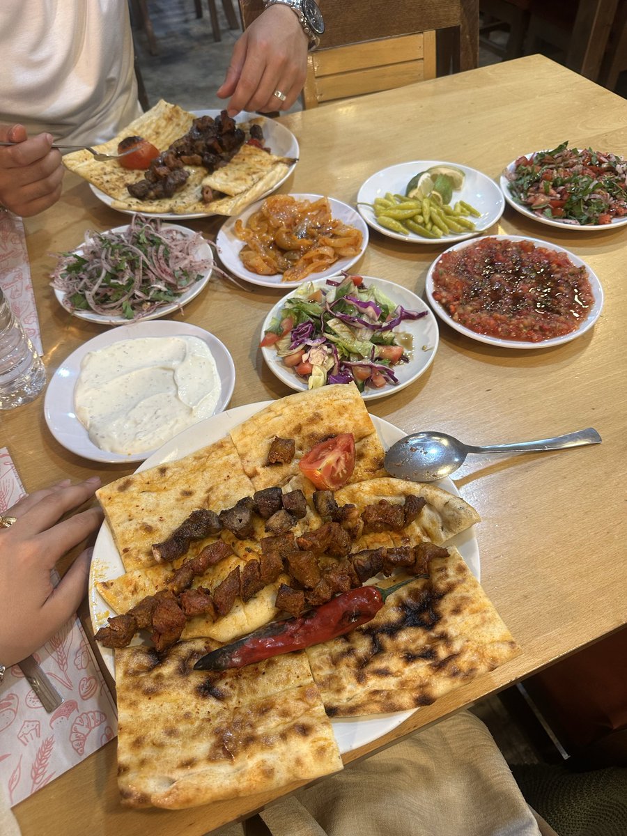 yeesiiiimmm's tweet photo. Galiba biz tablacı seviyoruz https://t.co/A6UAqYa0OL