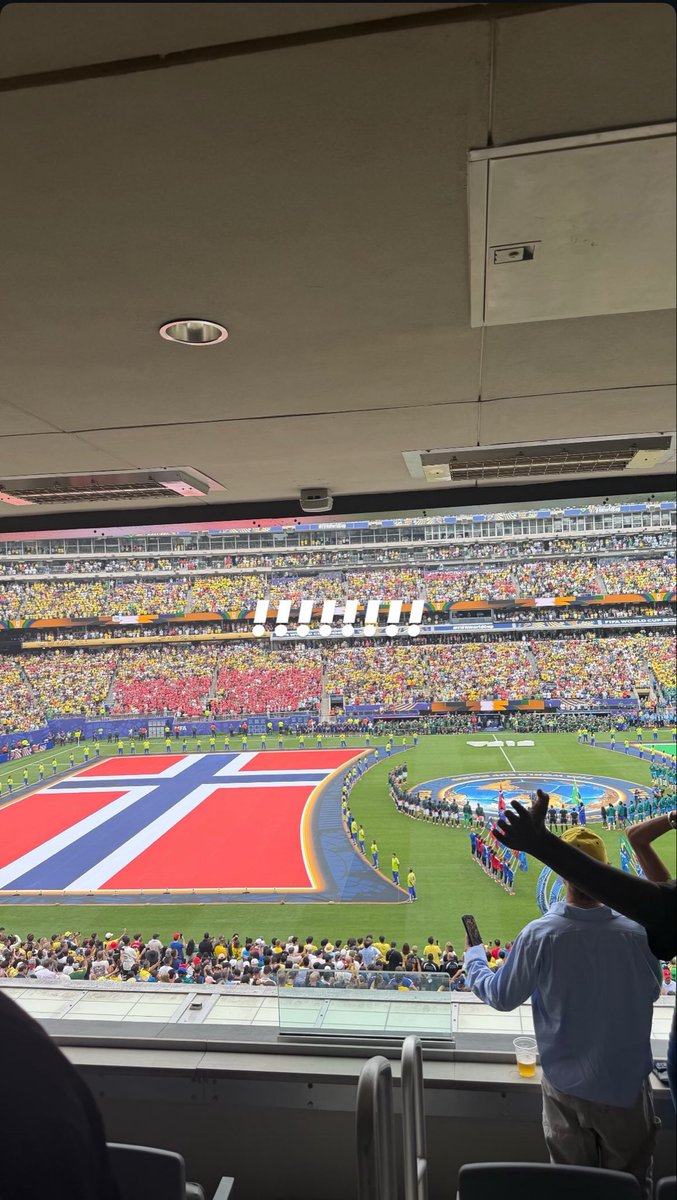 tatemcraepoland's tweet photo. 📸 | Tate Mcrae znajduje się obecnie na meczu Brazylia - Norwegia na tegorocznym Mundialu! https://t.co/YOzLIrvyde