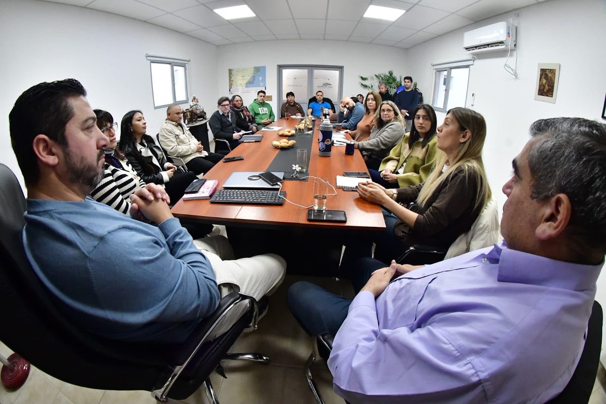 fmbahiaengano's tweet photo. Con apoyo de UNICEF, Chubut inauguró oficinas de Servicios de Protección de Derechos en Los Altares y Las Plumas https://t.co/V8Pvr8VJFu