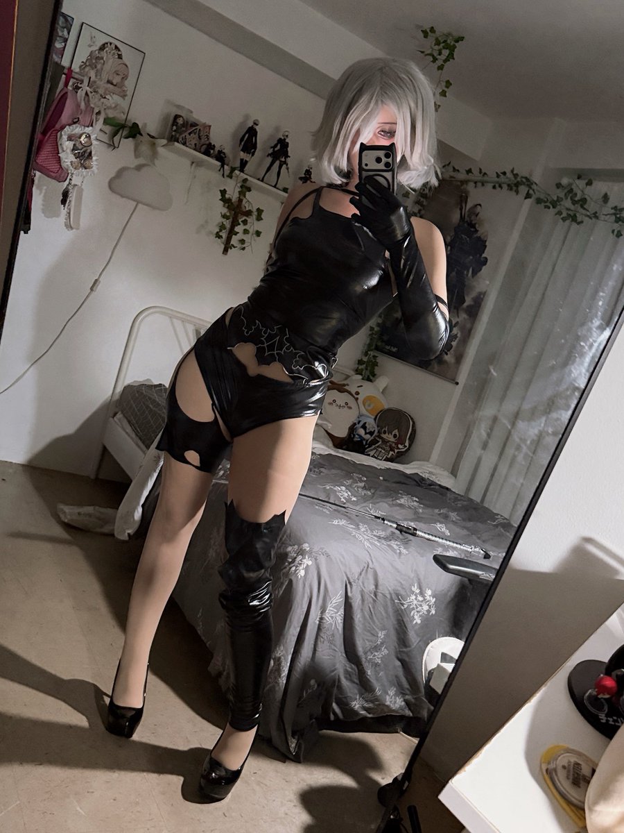 lastmaidenxv's tweet photo. A2 someday I’ll do you with long hair https://t.co/7EQwMaIiBo